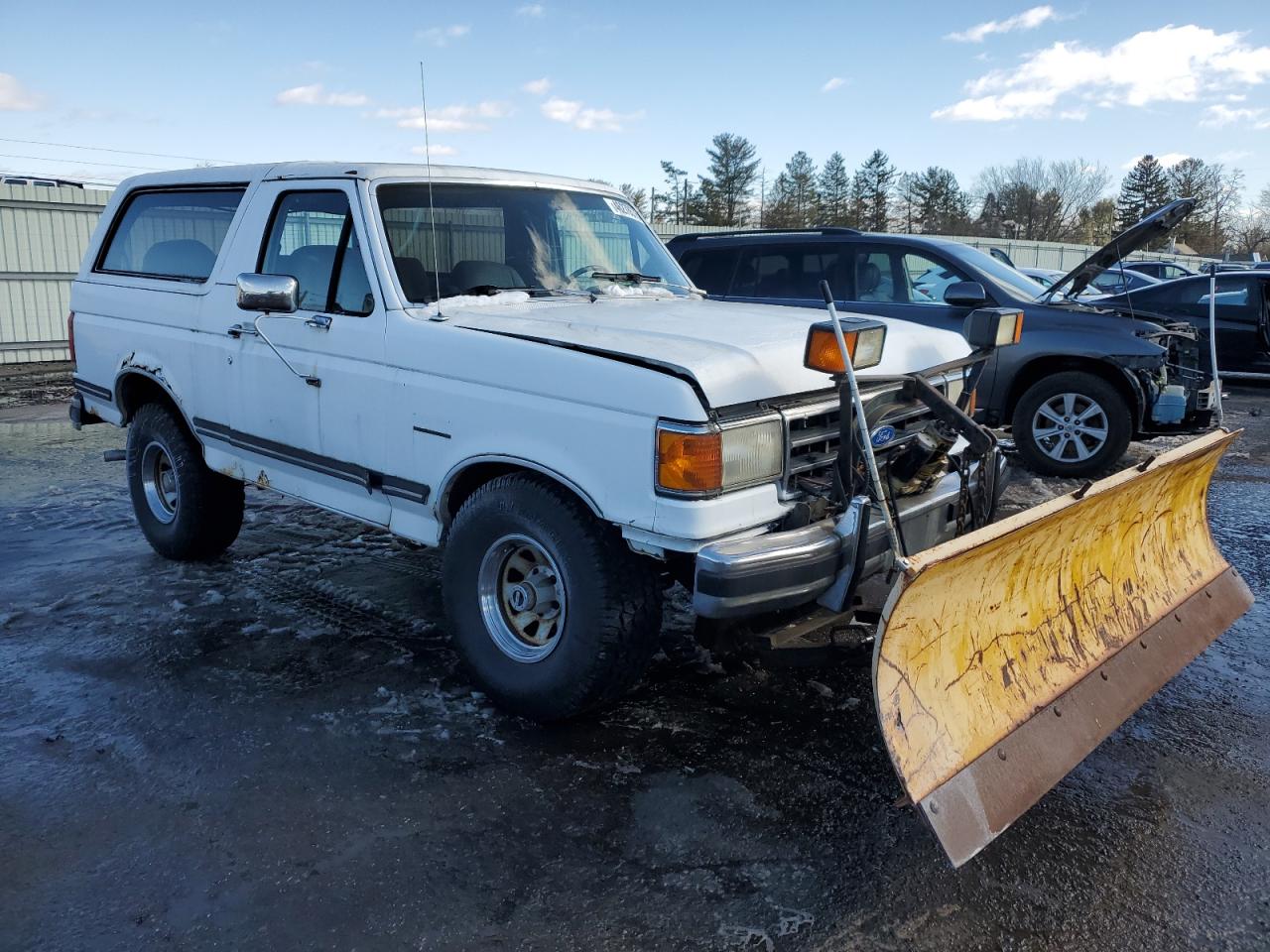 1990 Ford Bronco - Image 4