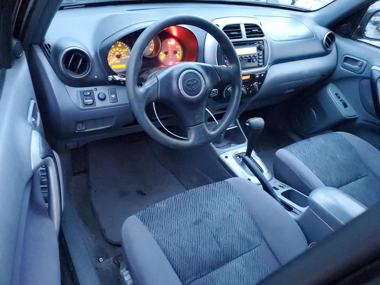 2001 Toyota RAV 4 - Image 8