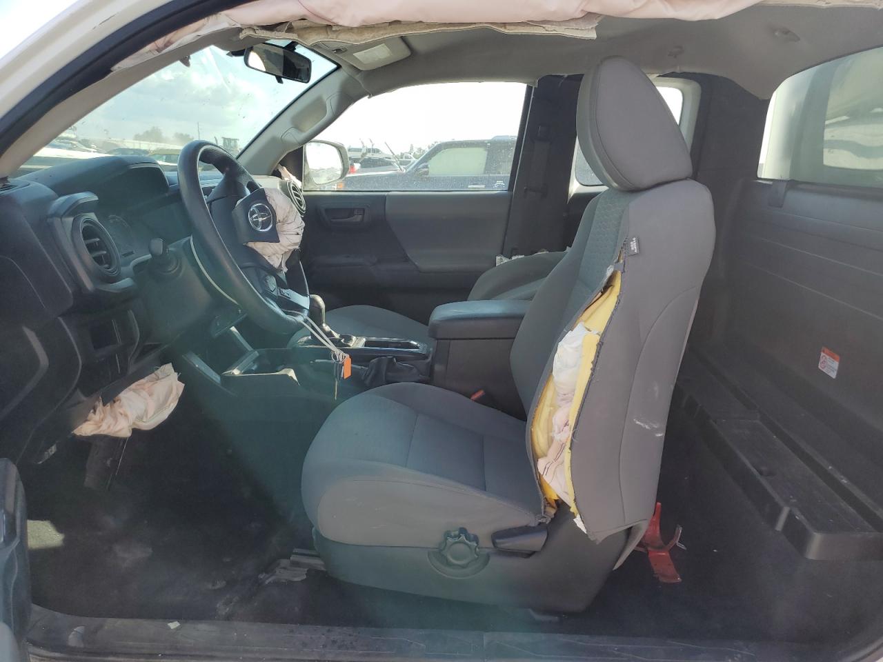 2016 Toyota Tacoma - Image 7