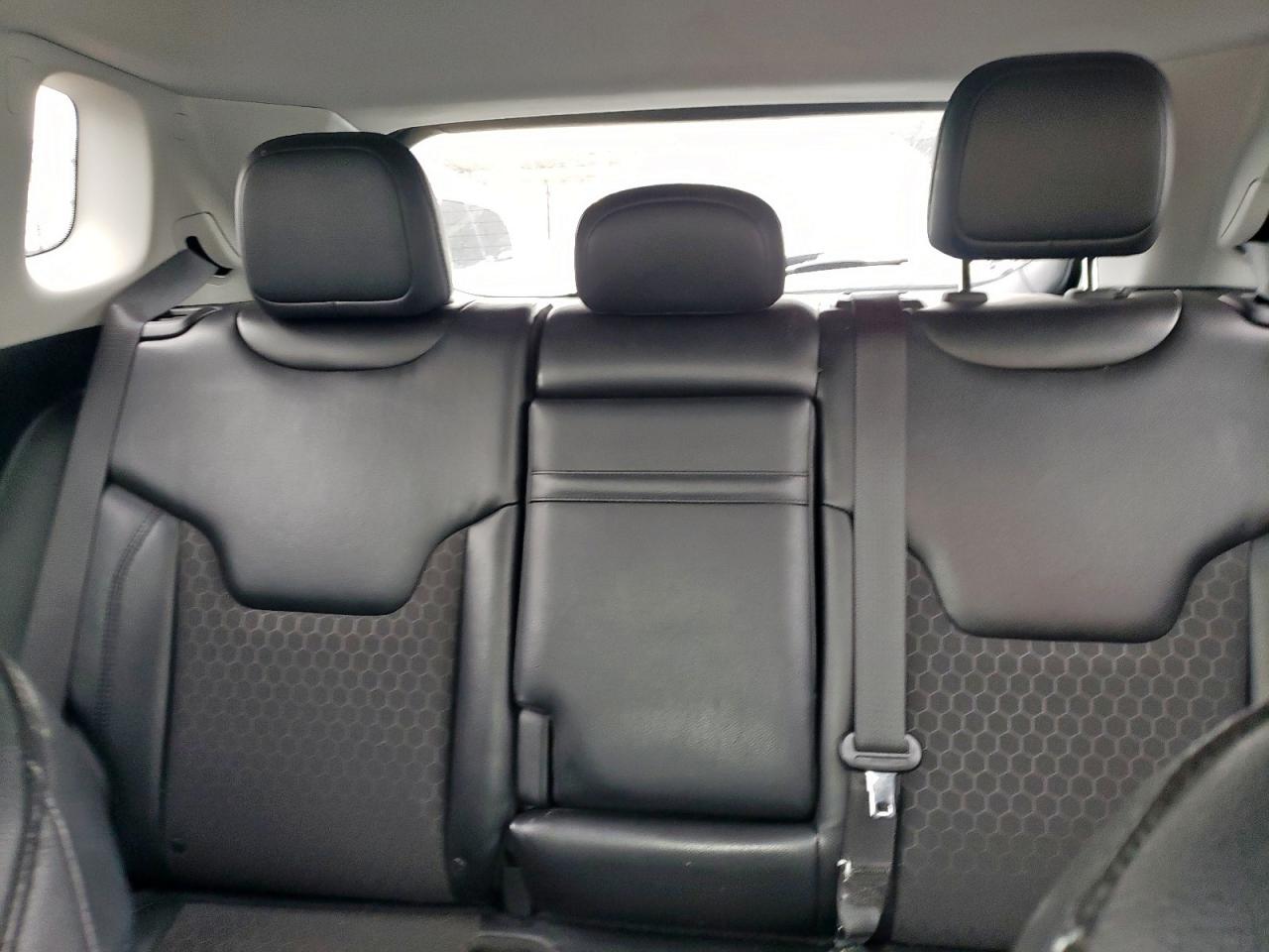 2019 Jeep Compass - Image 10