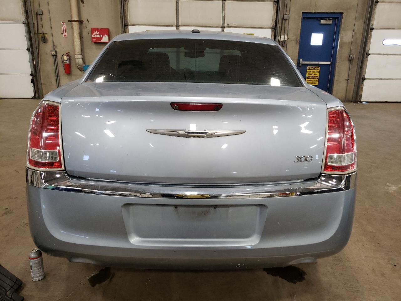 2012 Chrysler 300 - Image 6