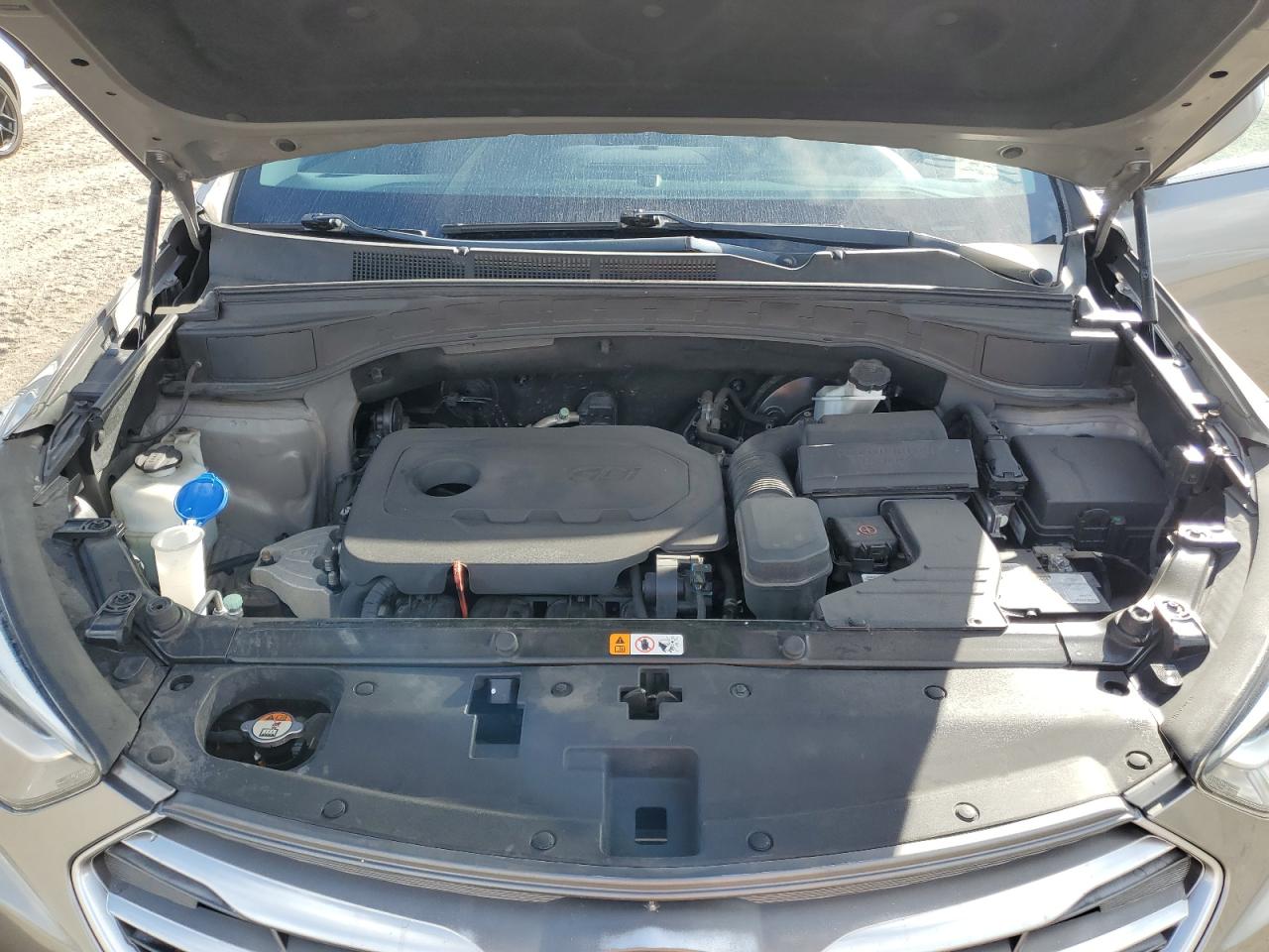 2018 Hyundai Santa Fe - Image 12