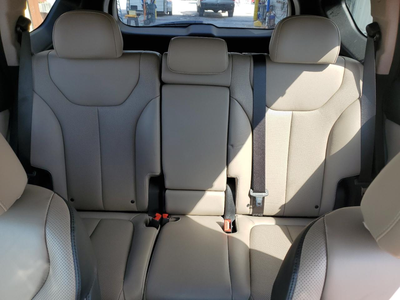 2023 Hyundai Santa Fe - Image 10