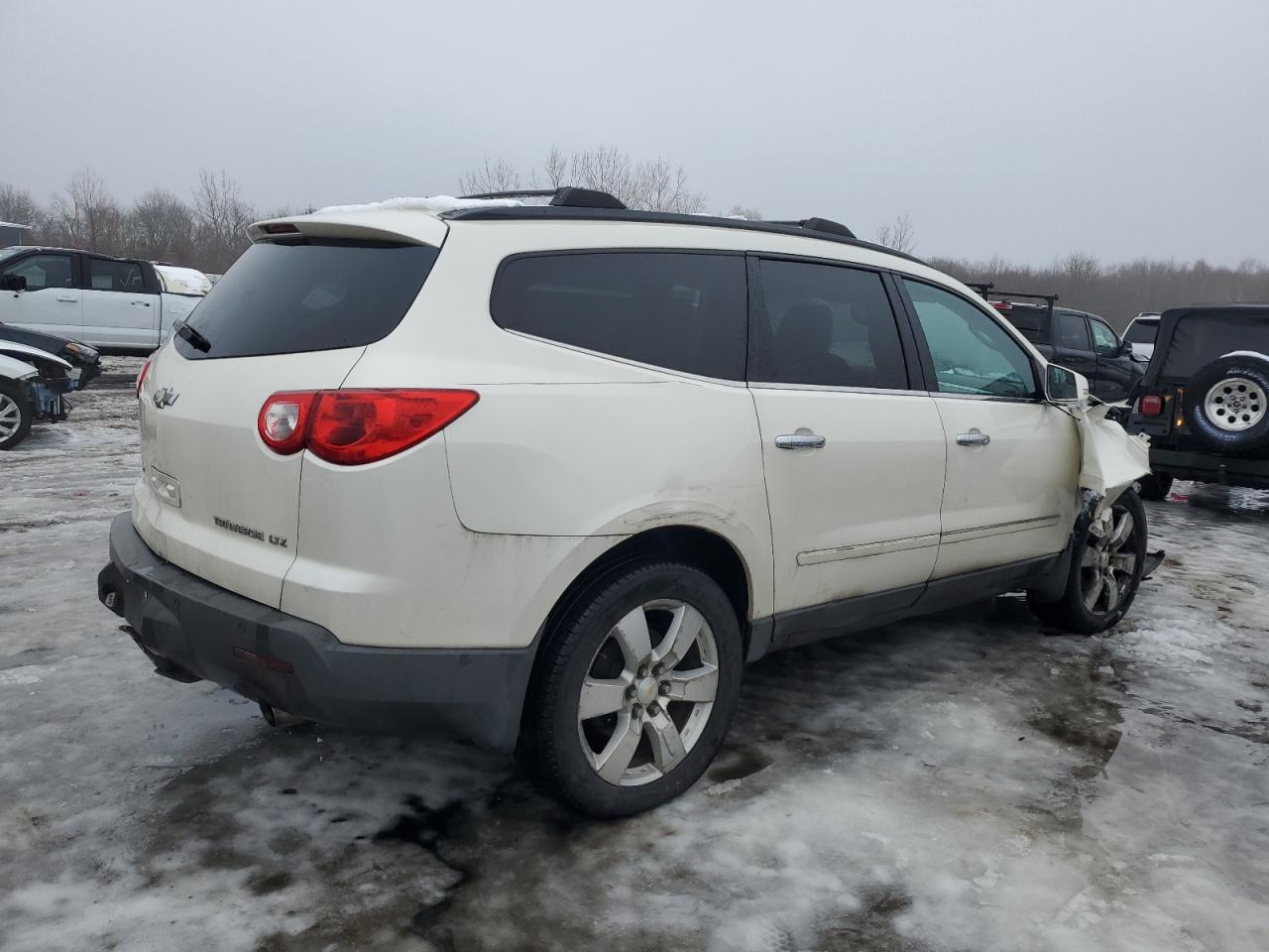2012 Chevrolet Traverse - Image 3