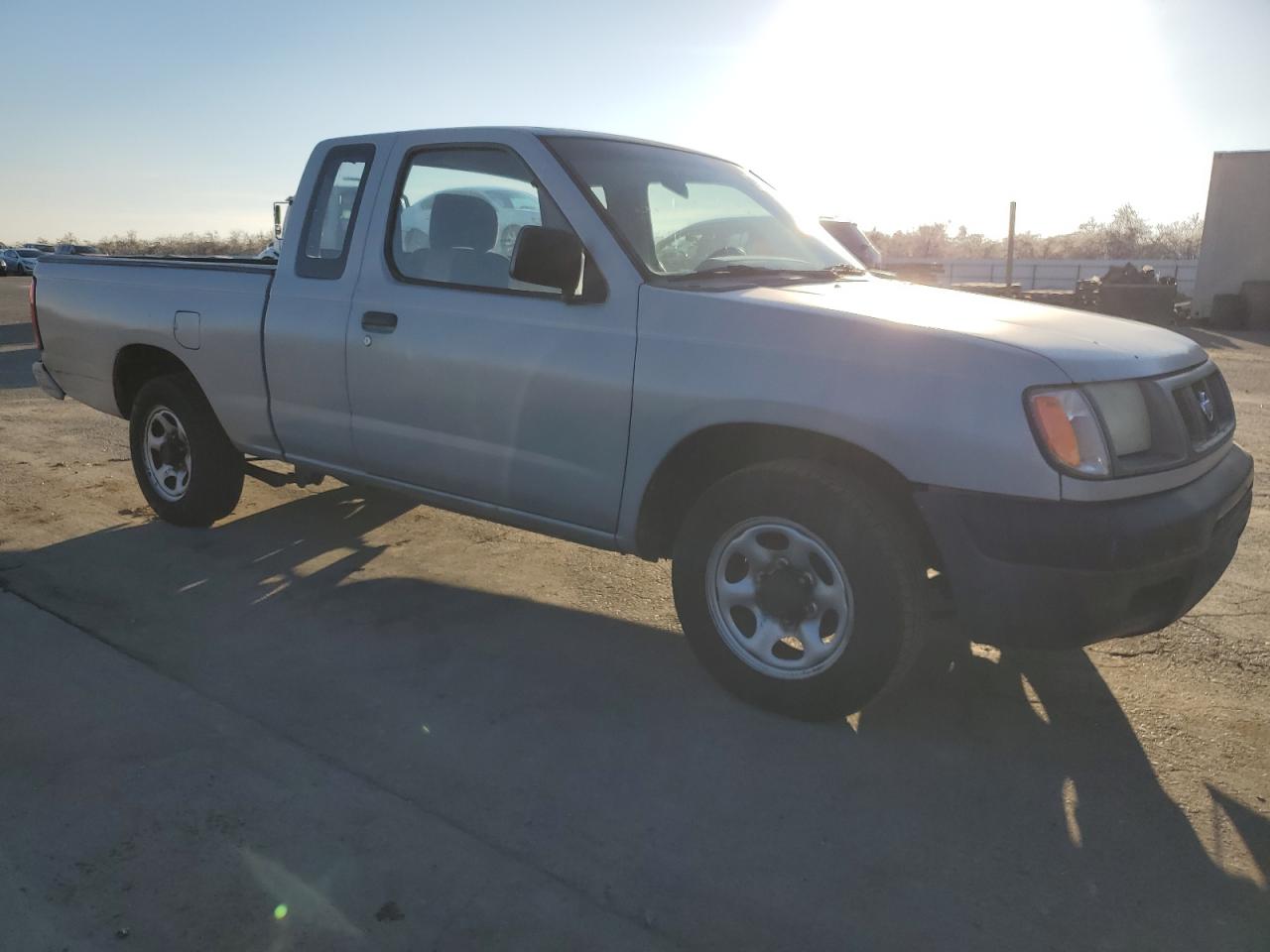2000 Nissan Navara (Frontier) - Image 4