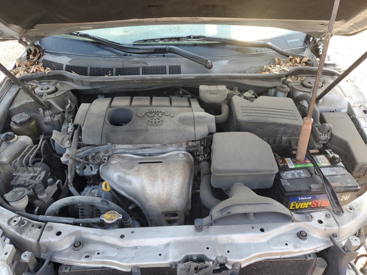 2011 Toyota Camry - Image 11