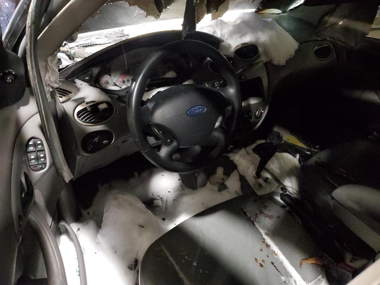 2003 Ford Focus - Image 8