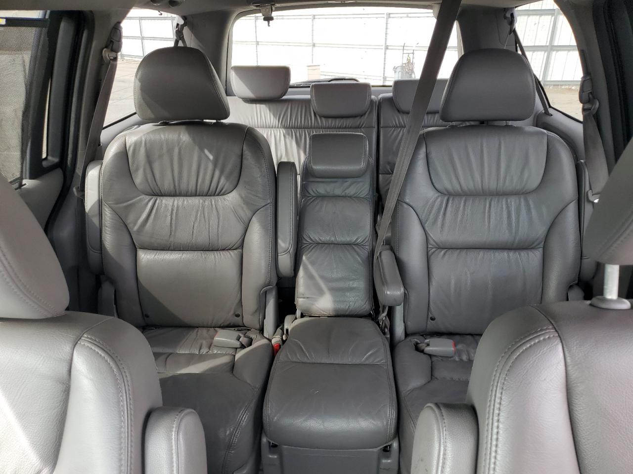2010 Honda Odyssey - Image 10
