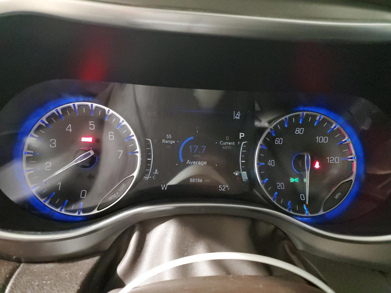 2019 Chrysler Pacifica - Image 9