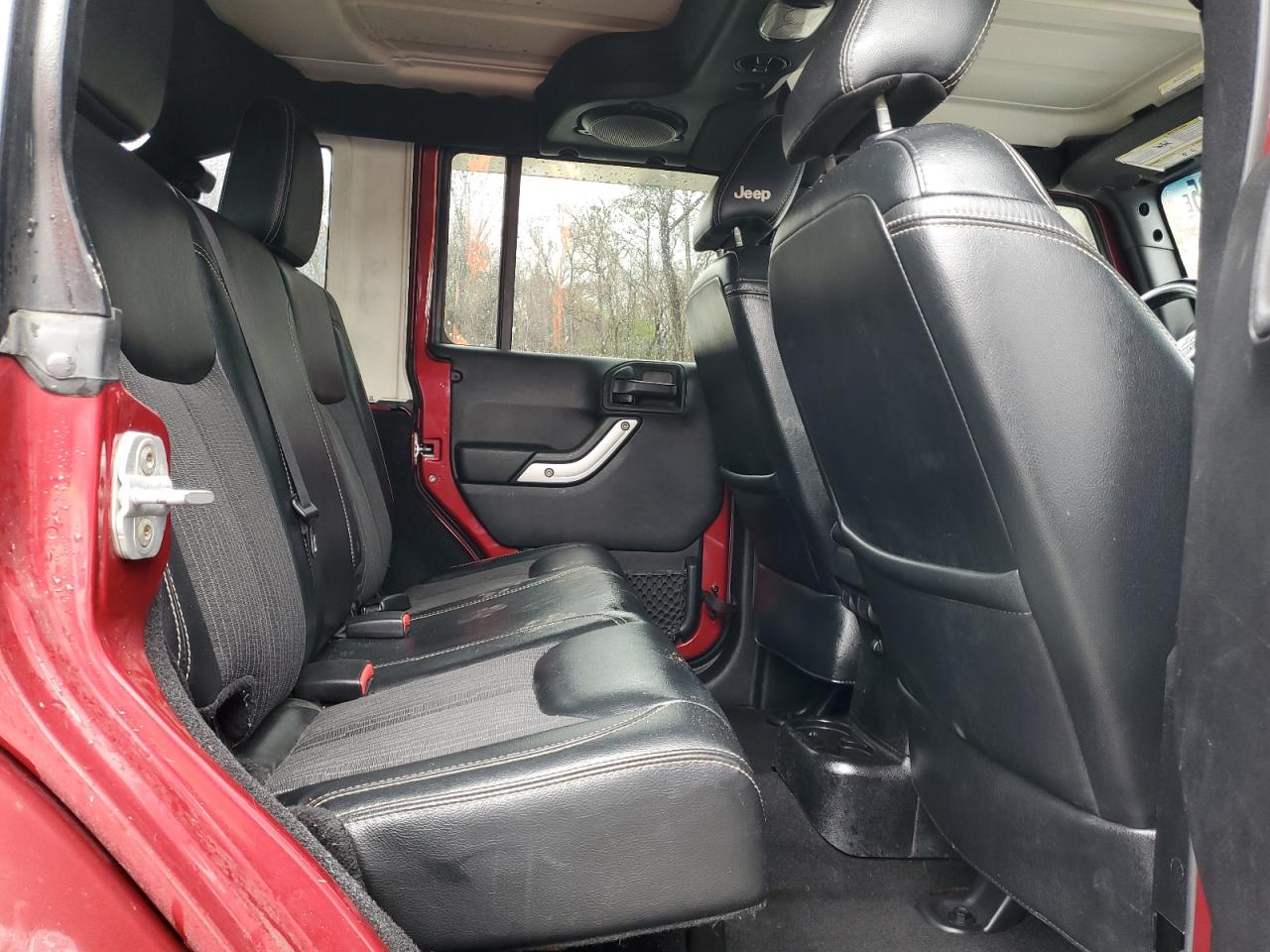 2013 Jeep Wrangler - Image 11