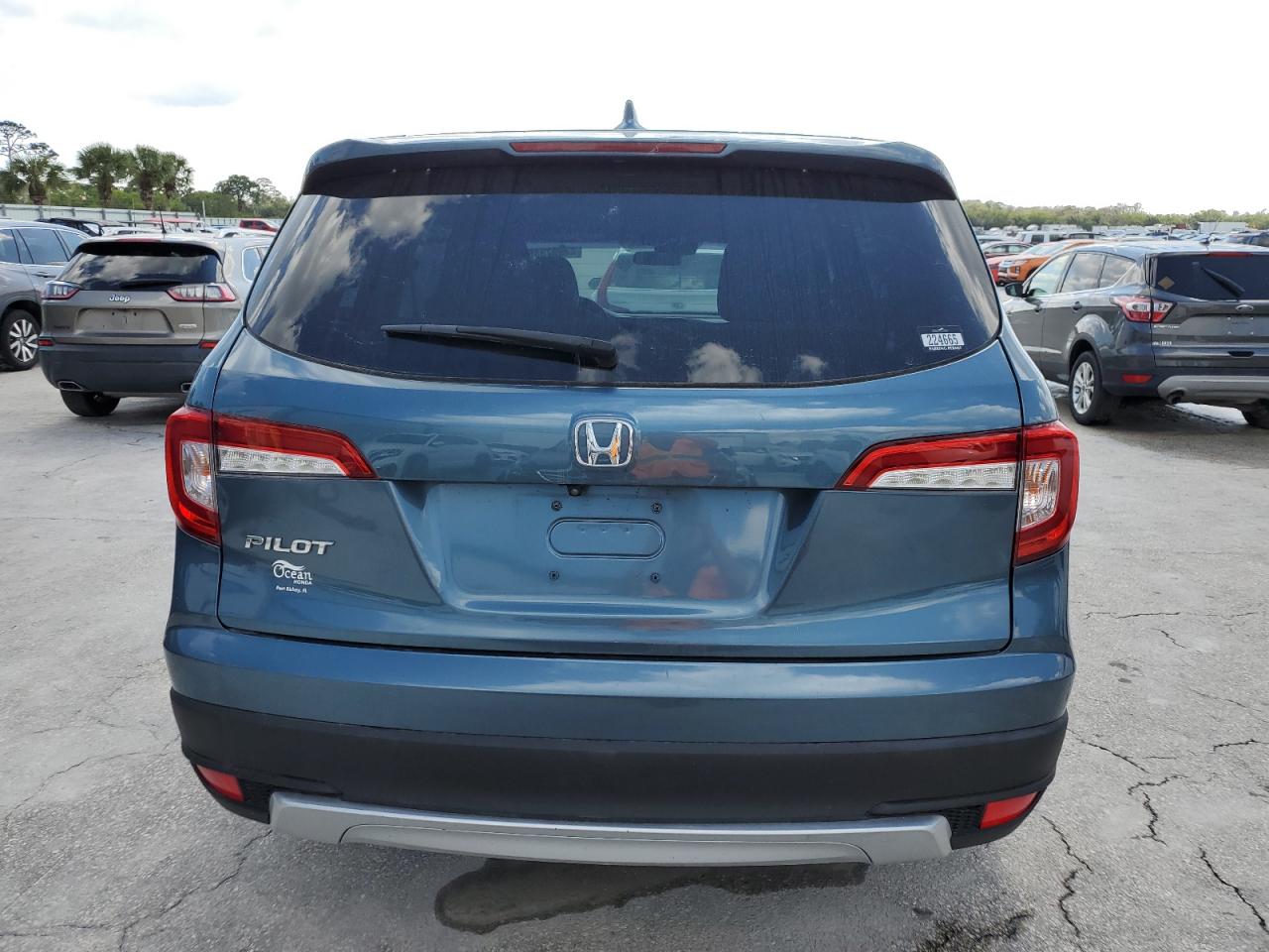 VIN: 5FNYF5H34KB033391 2019 HONDA PILOT