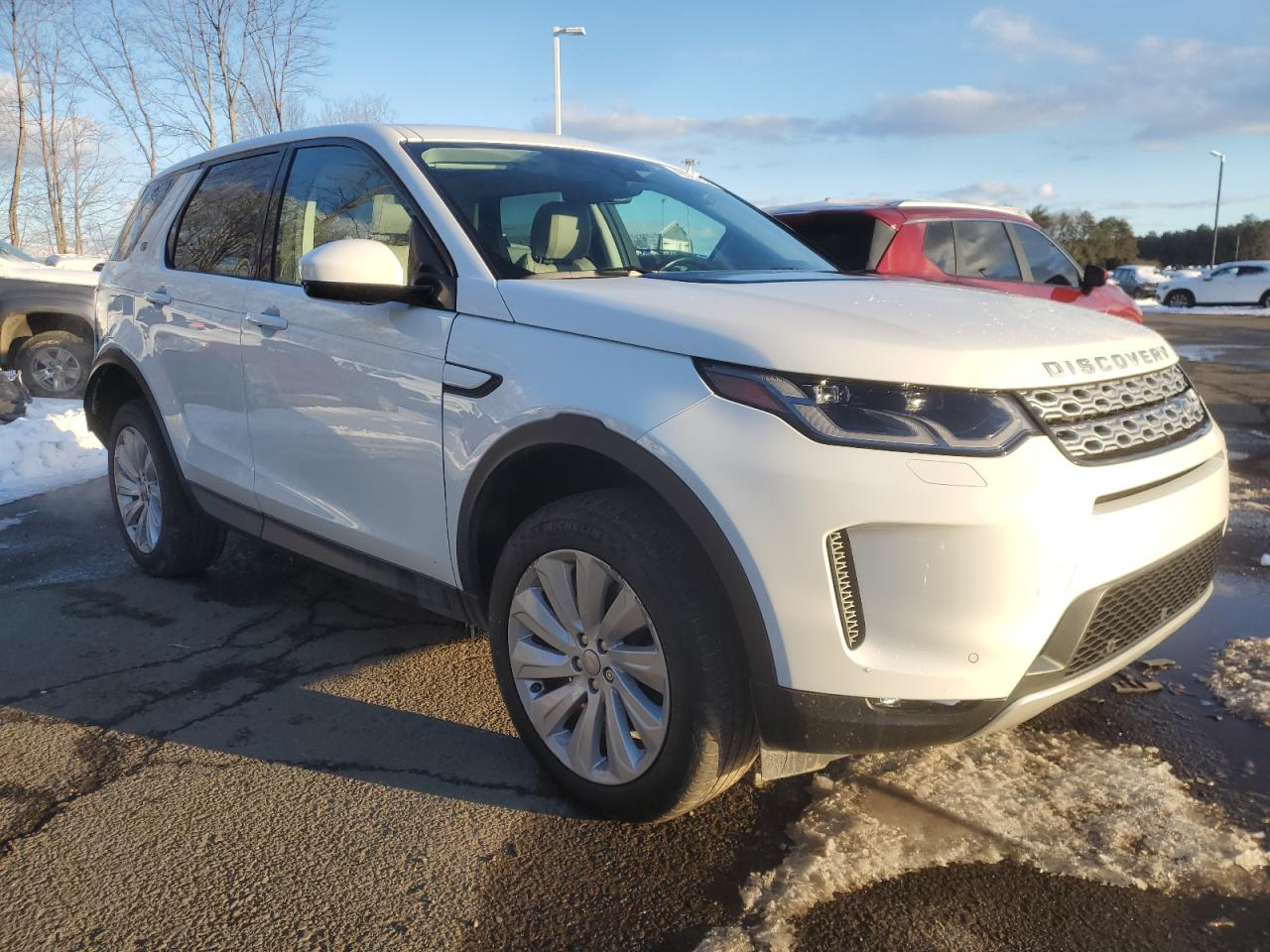 2020 Land Rover Discovery - Image 4