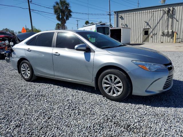  TOYOTA CAMRY 2015 Серебристый