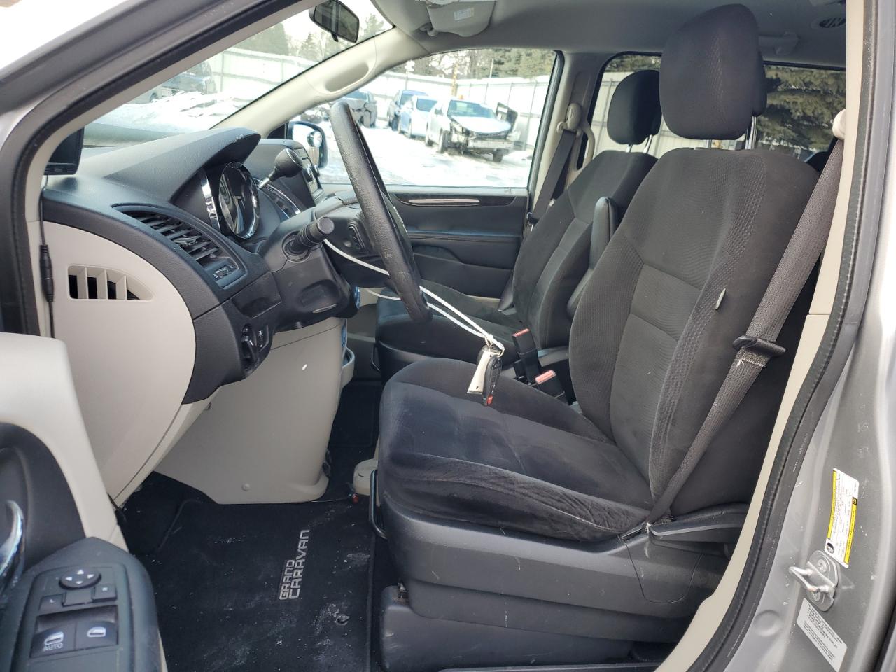 2015 Dodge Caravan - Image 7