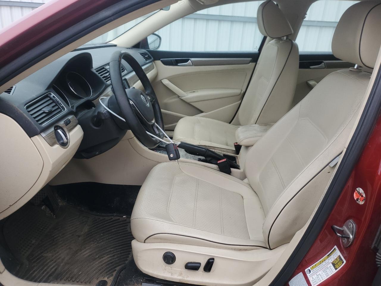 2017 Volkswagen Passat - Image 7