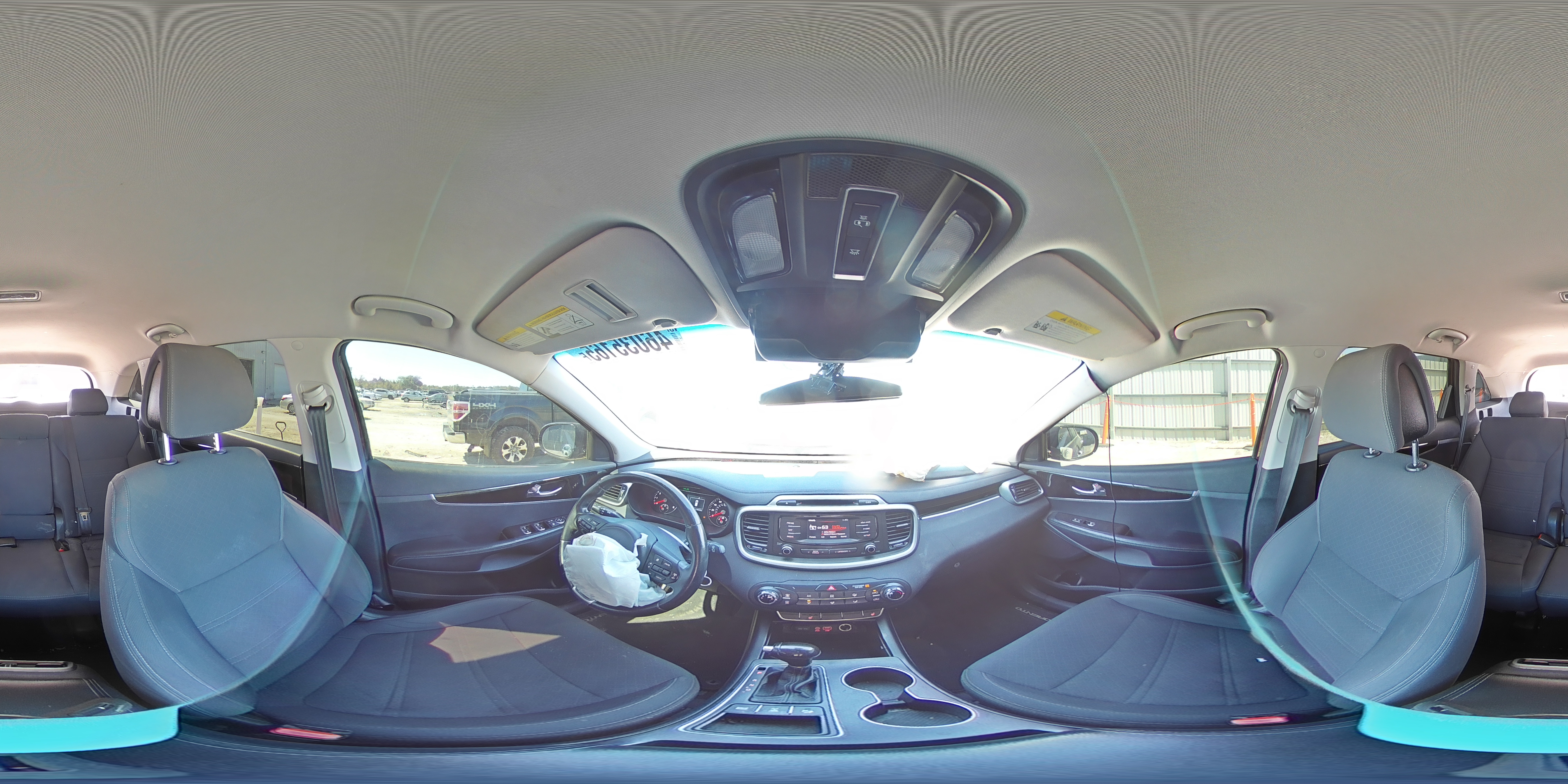2016 Kia Sorento - Image 13