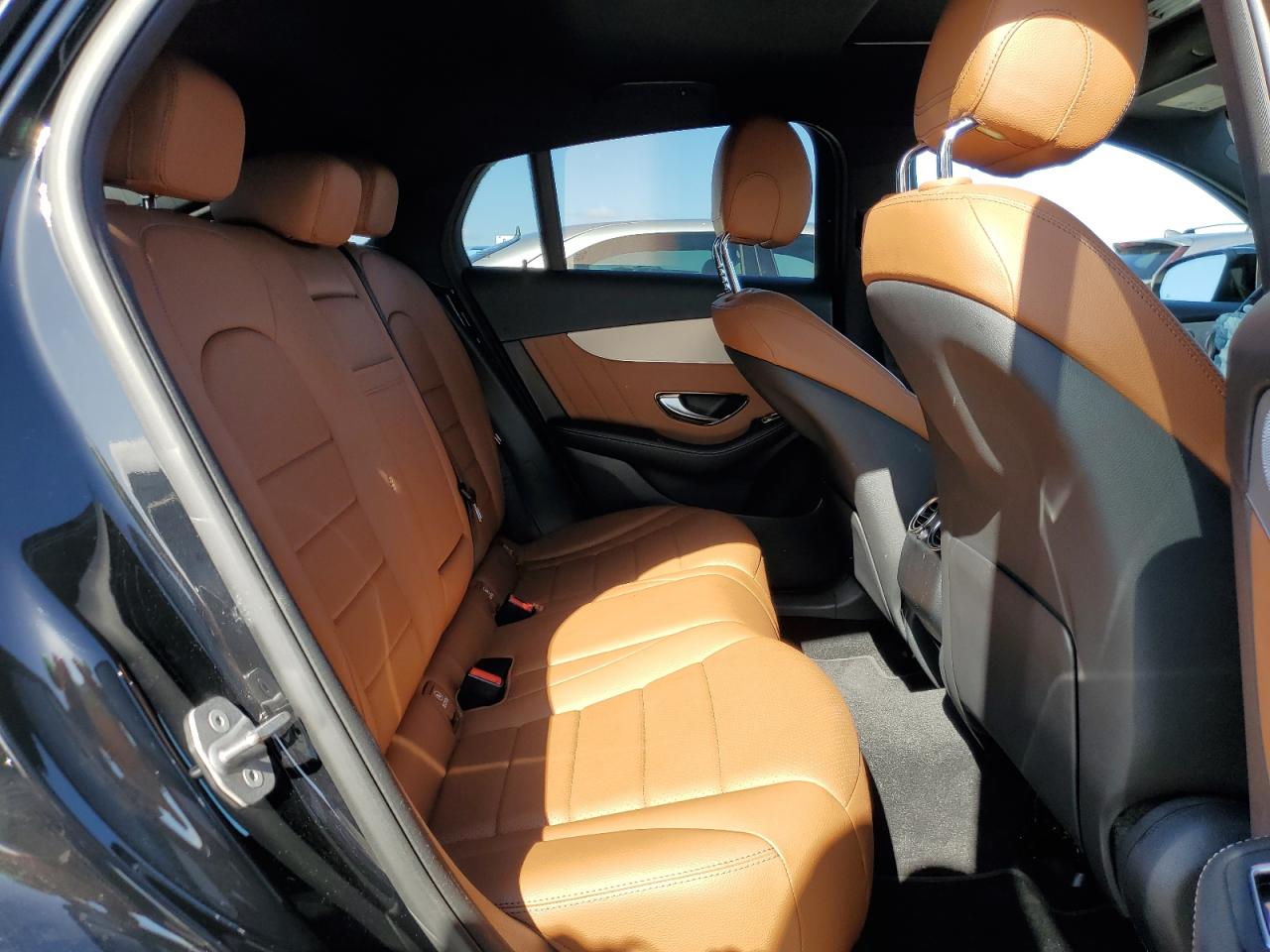 2020 Mercedes-Benz GLC - Image 11