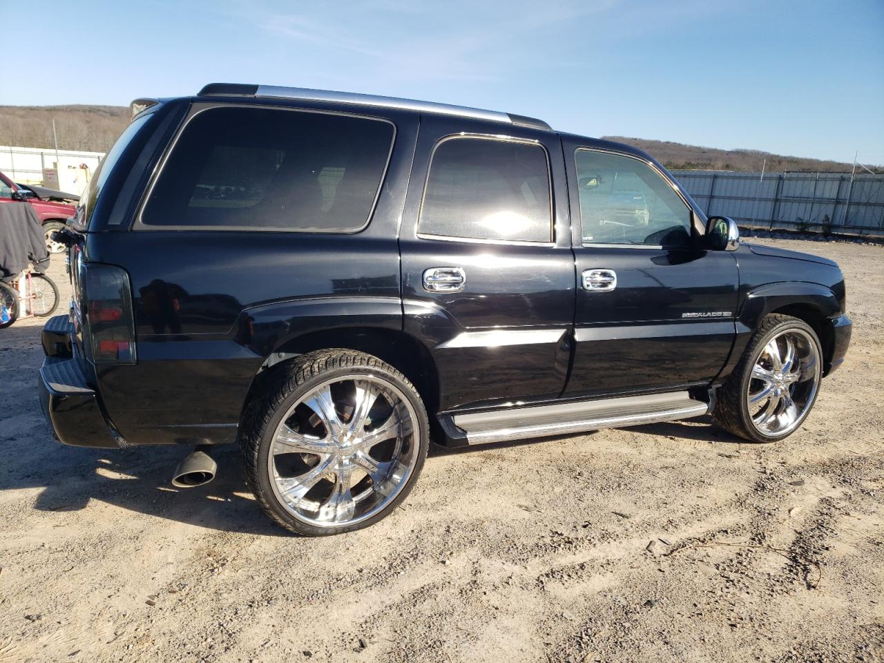 2002 Cadillac Escalade - Image 3