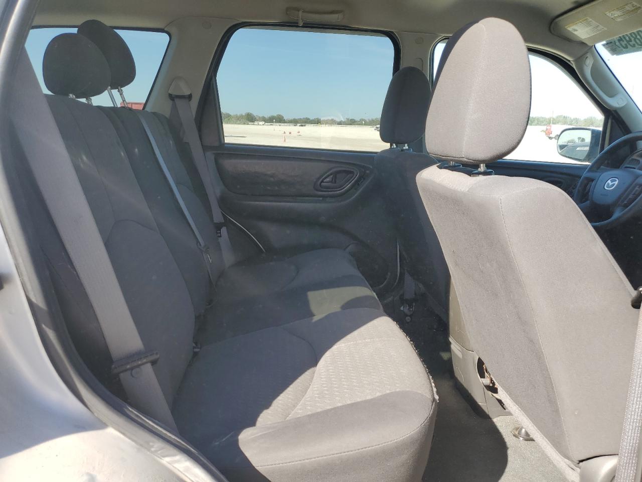 2006 Mazda Tribute - Image 11