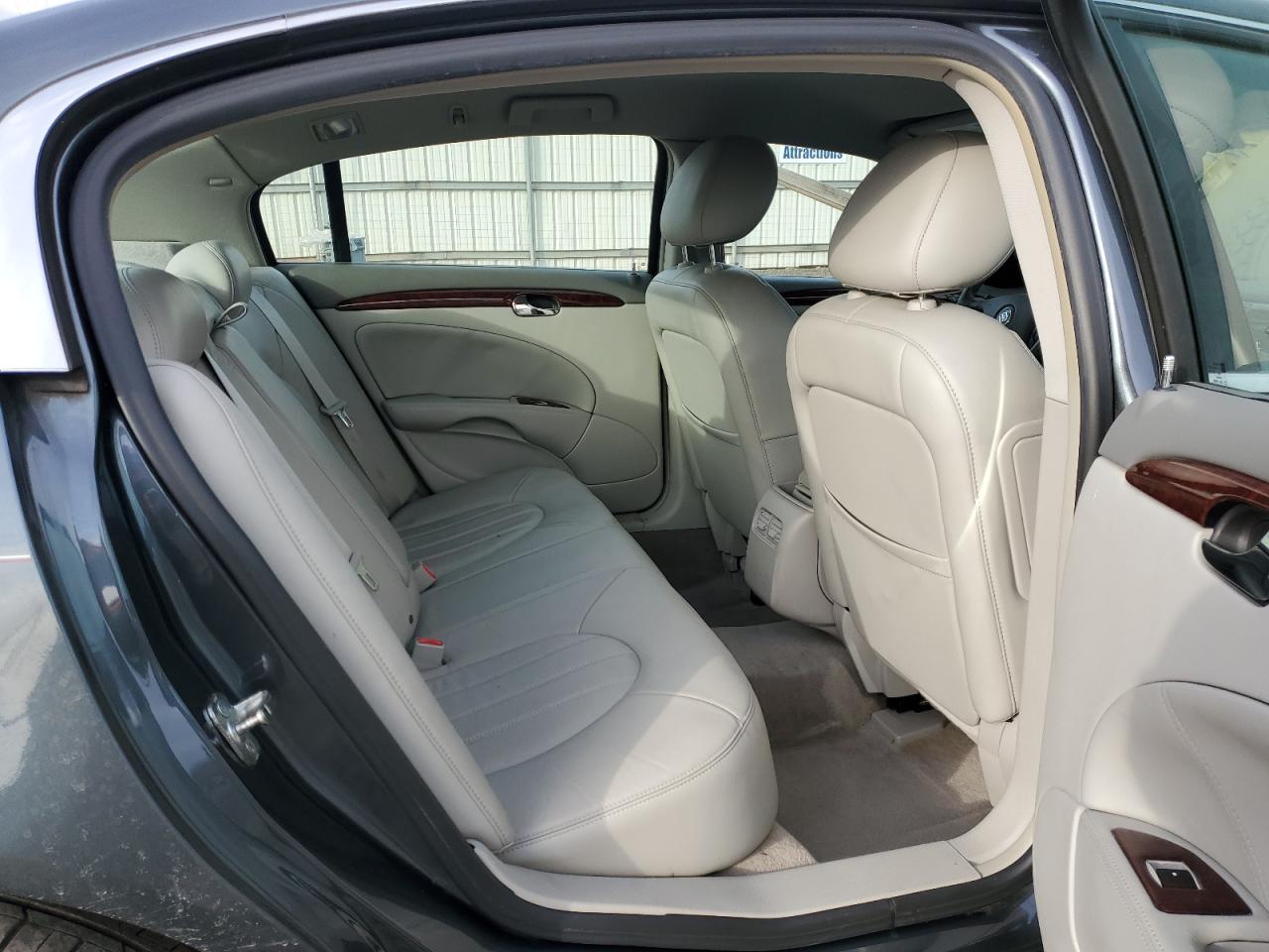2009 Buick Lucerne - Image 11