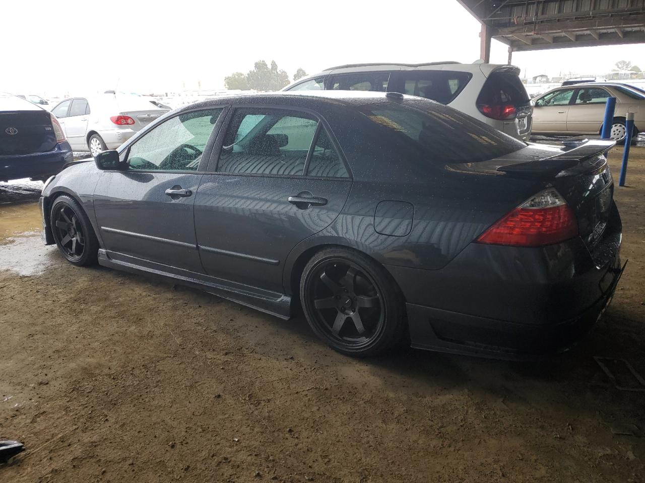 2007 Honda Accord - Image 2