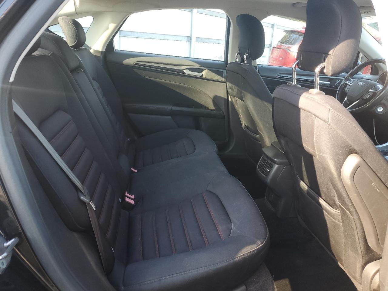 2013 Ford Fusion - Image 10