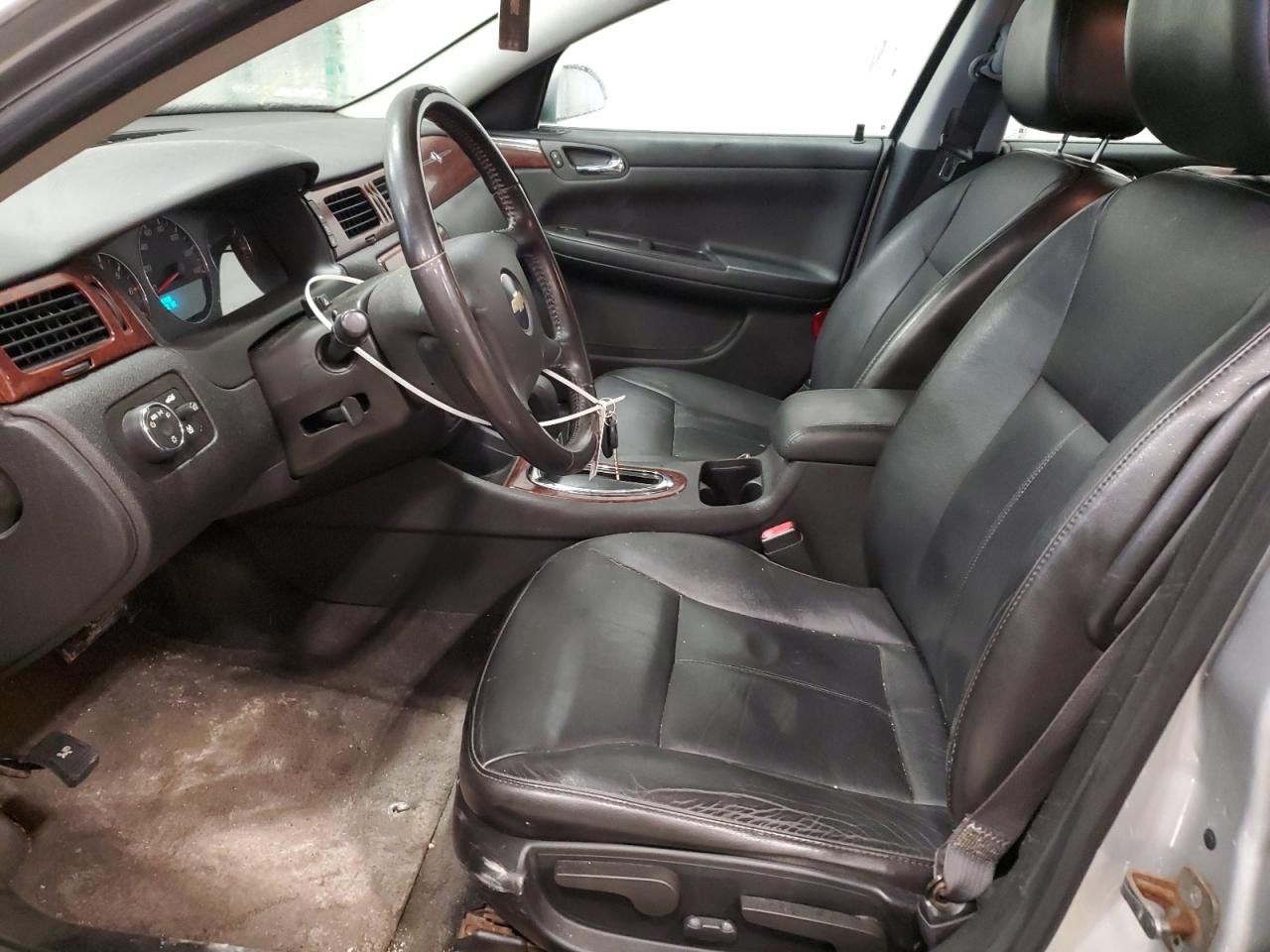 2009 Chevrolet Impala - Image 7