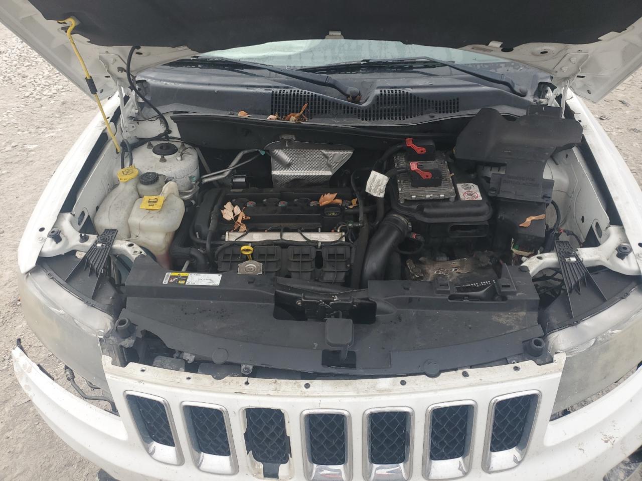 2014 Jeep Compass - Image 13