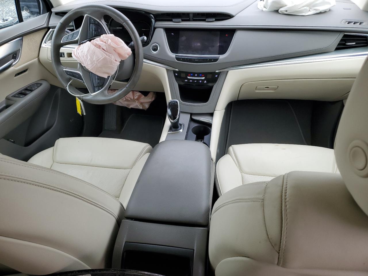 2018 Cadillac XT5 - Image 8
