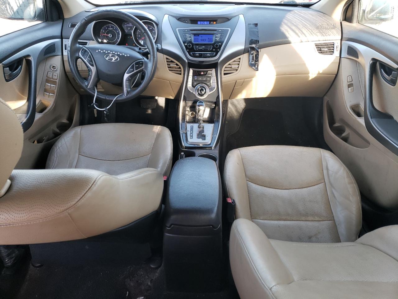 2013 Hyundai Elantra - Image 8