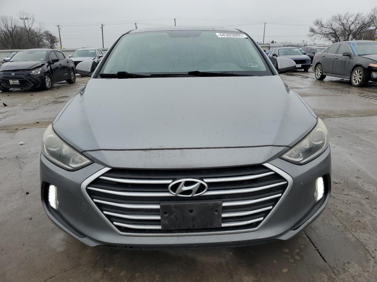2018 Hyundai Elantra - Image 5