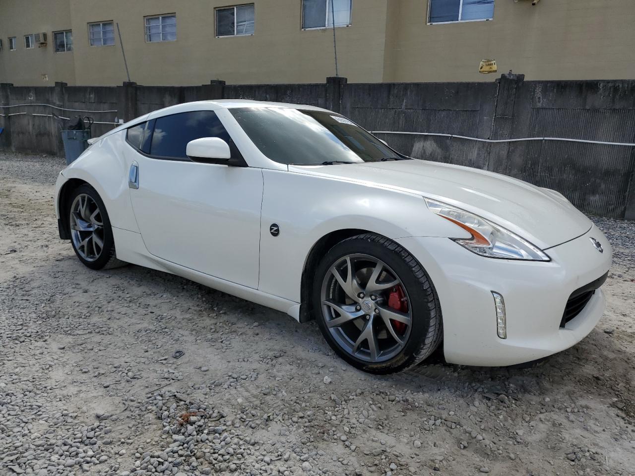 2014 Nissan 370Z - Image 4