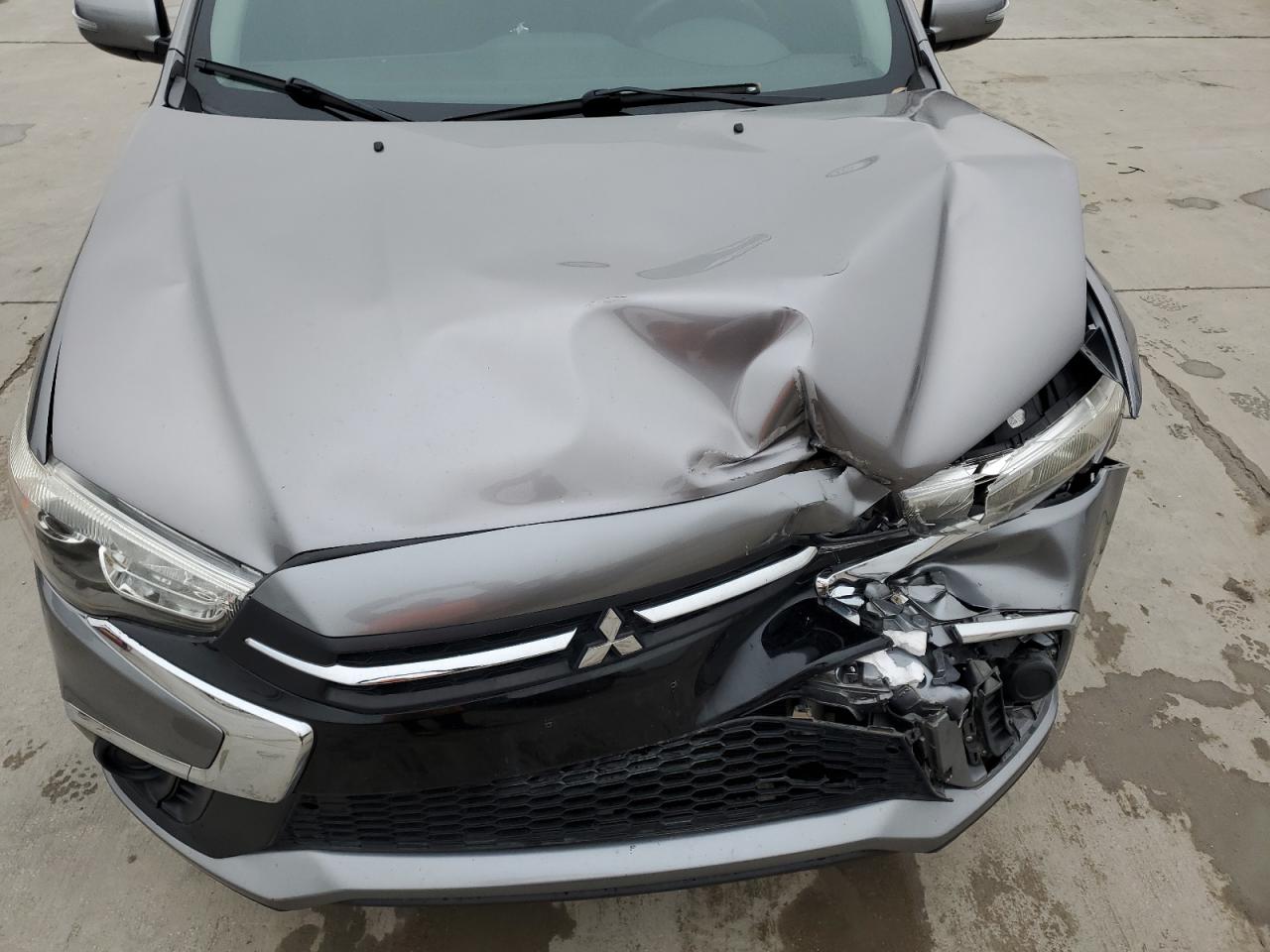 2019 Mitsubishi Outlander - Image 12