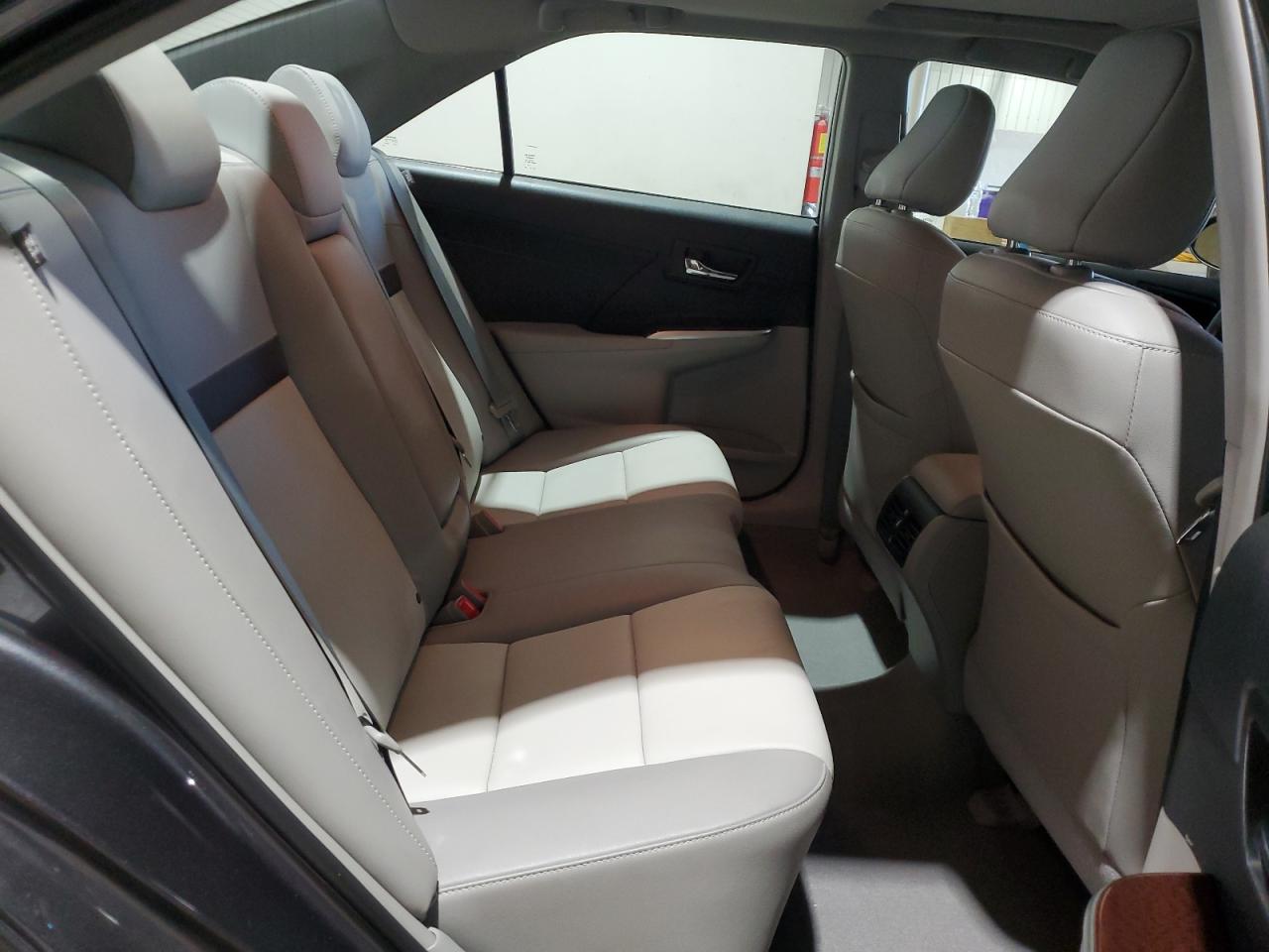 2013 Toyota Camry - Image 10