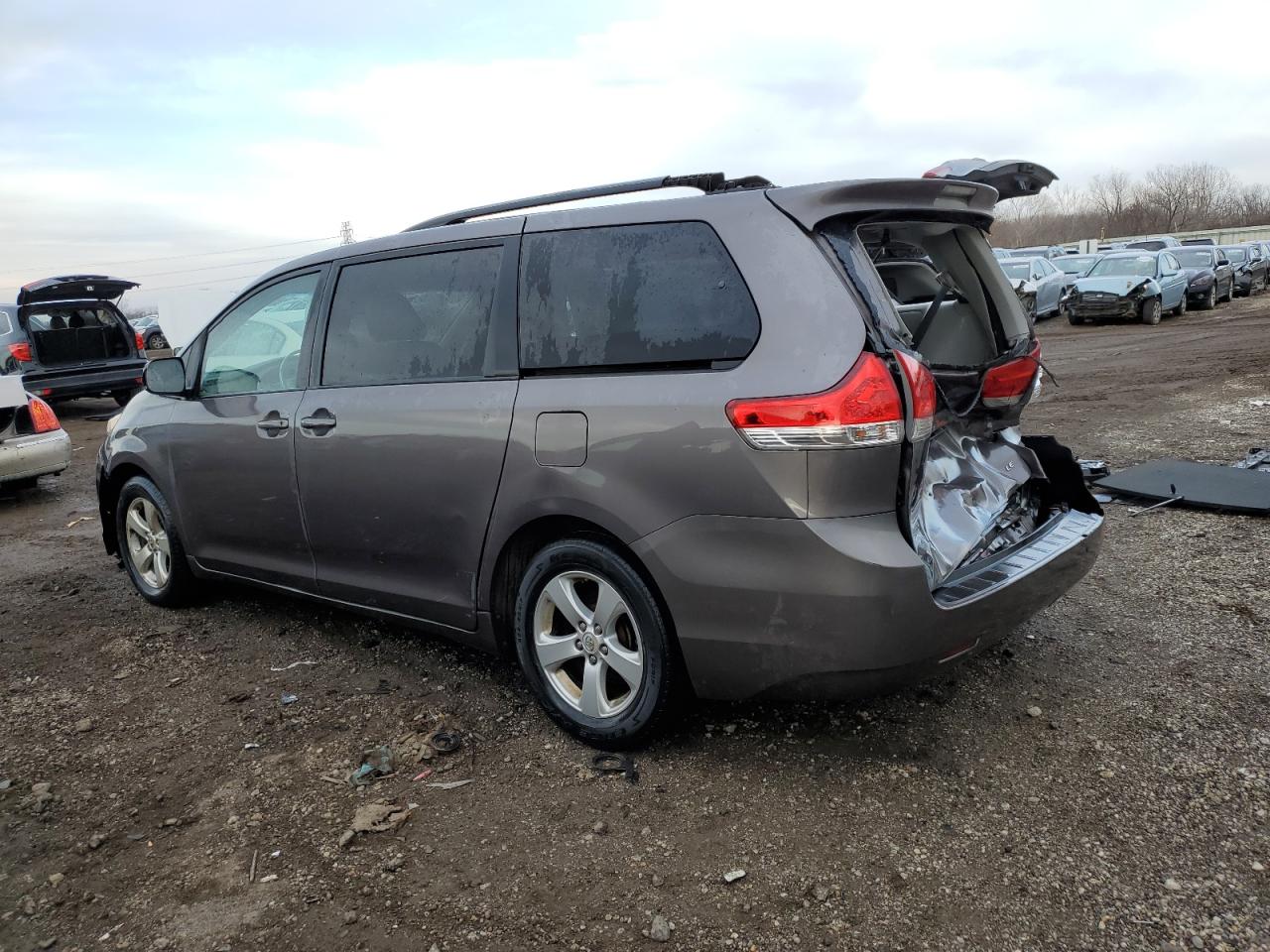 2011 Toyota Sienna - Image 2