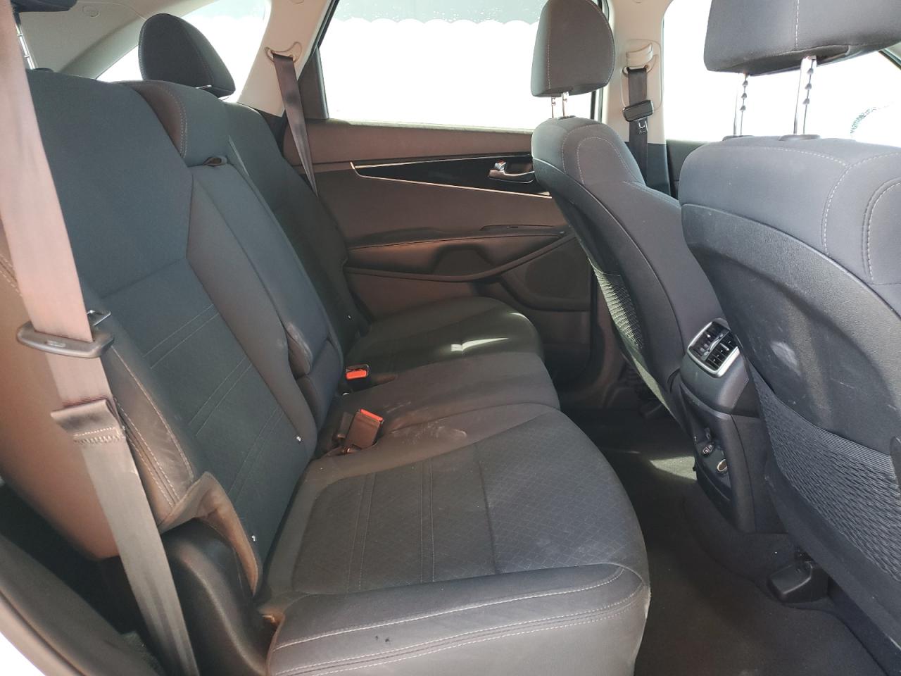 2020 Kia Sorento - Image 11