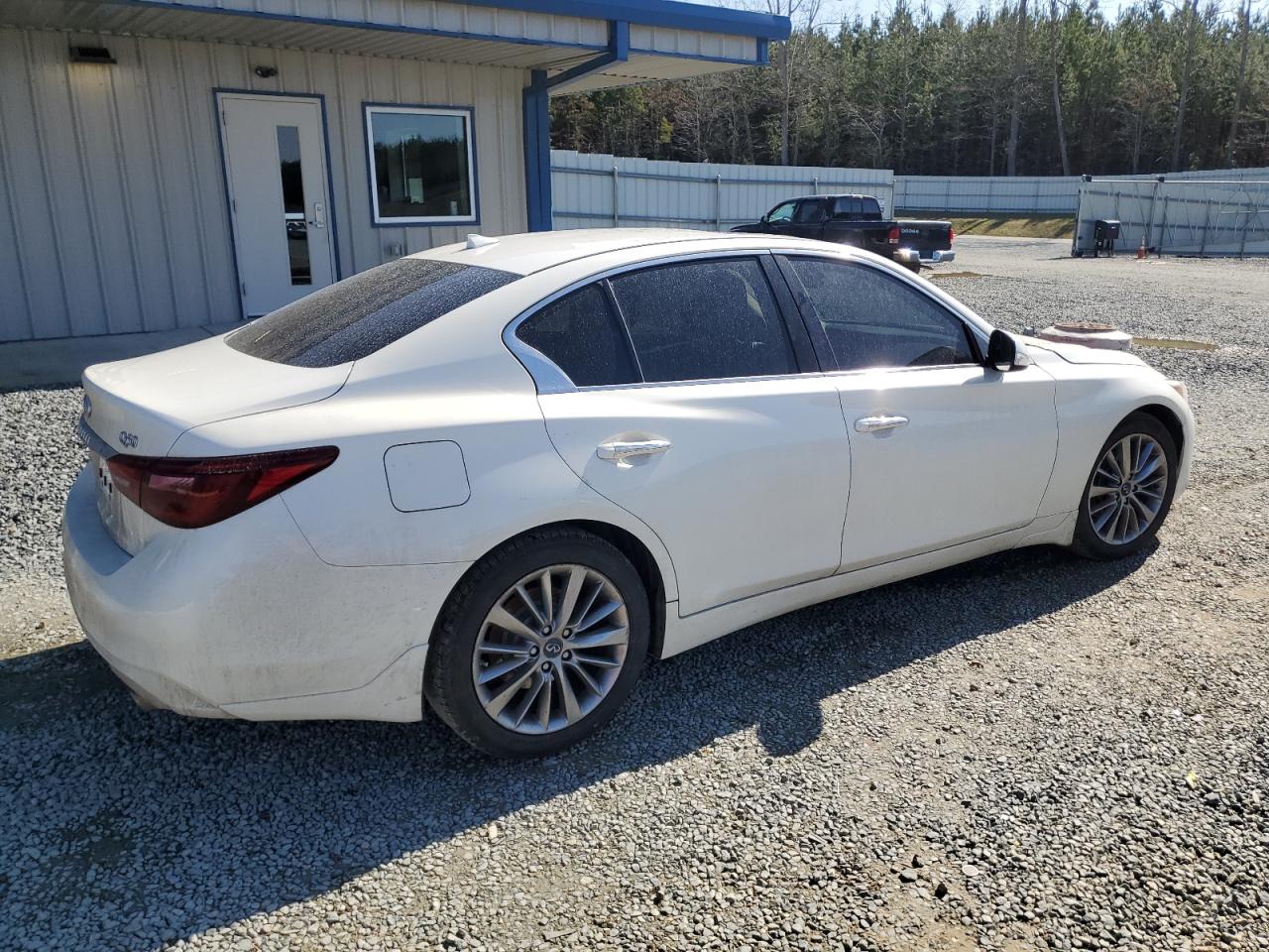 2018 Infiniti Q50 - Image 3