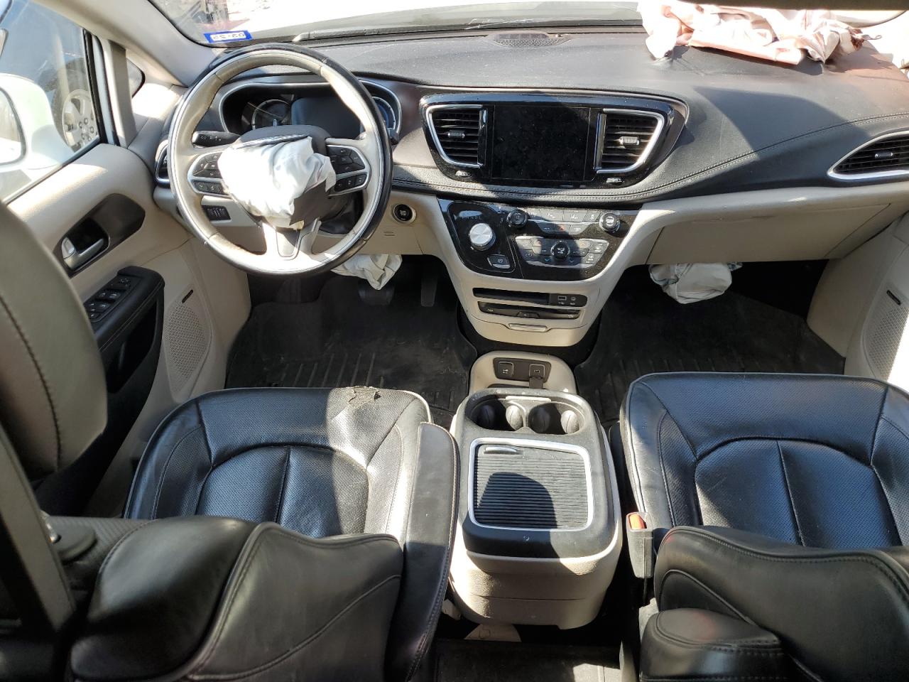 2018 Chrysler Pacifica - Image 8
