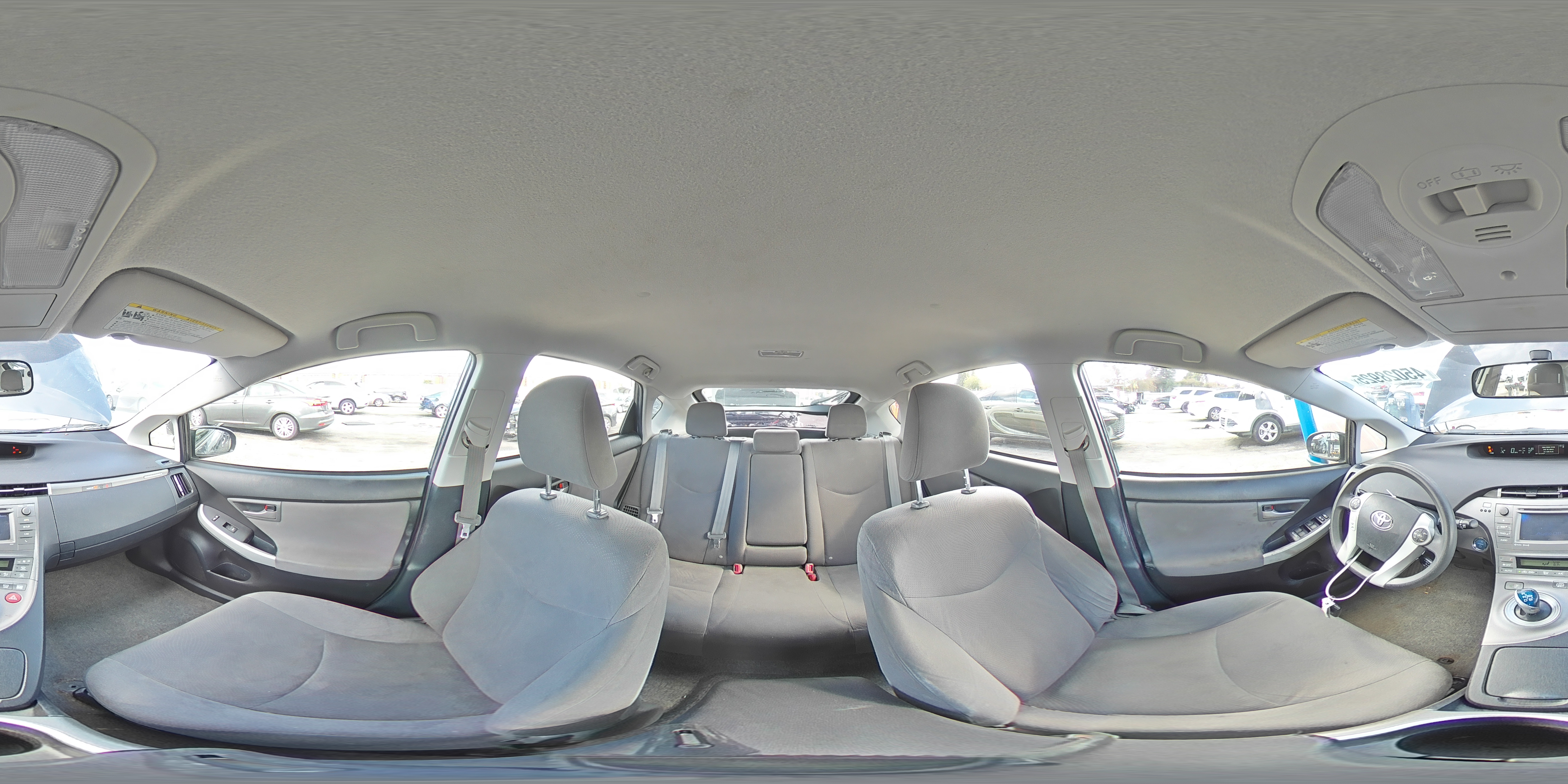 2012 Toyota Prius - Image 12