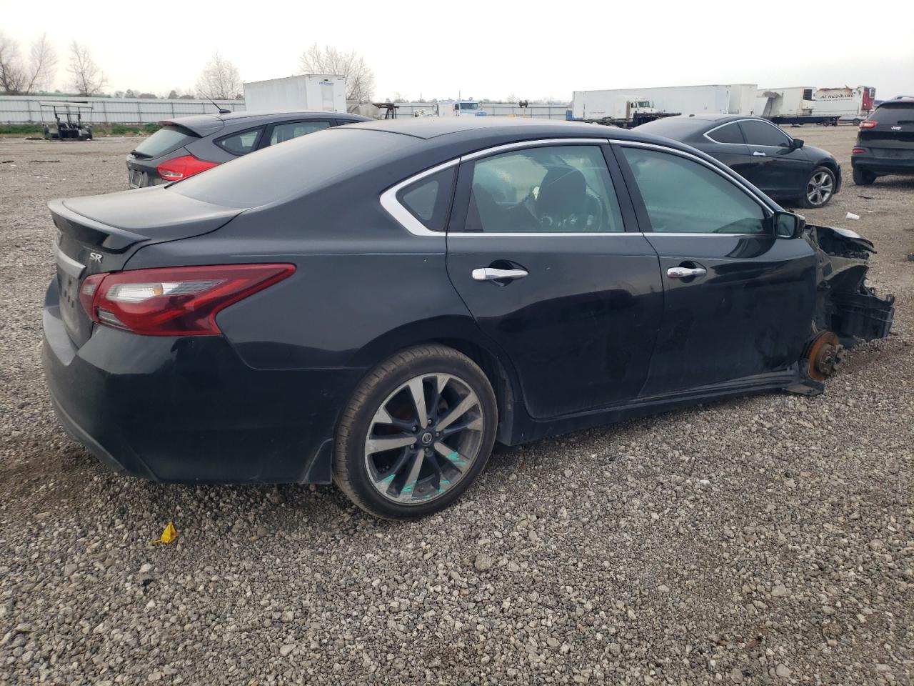 2017 Nissan Altima - Image 3