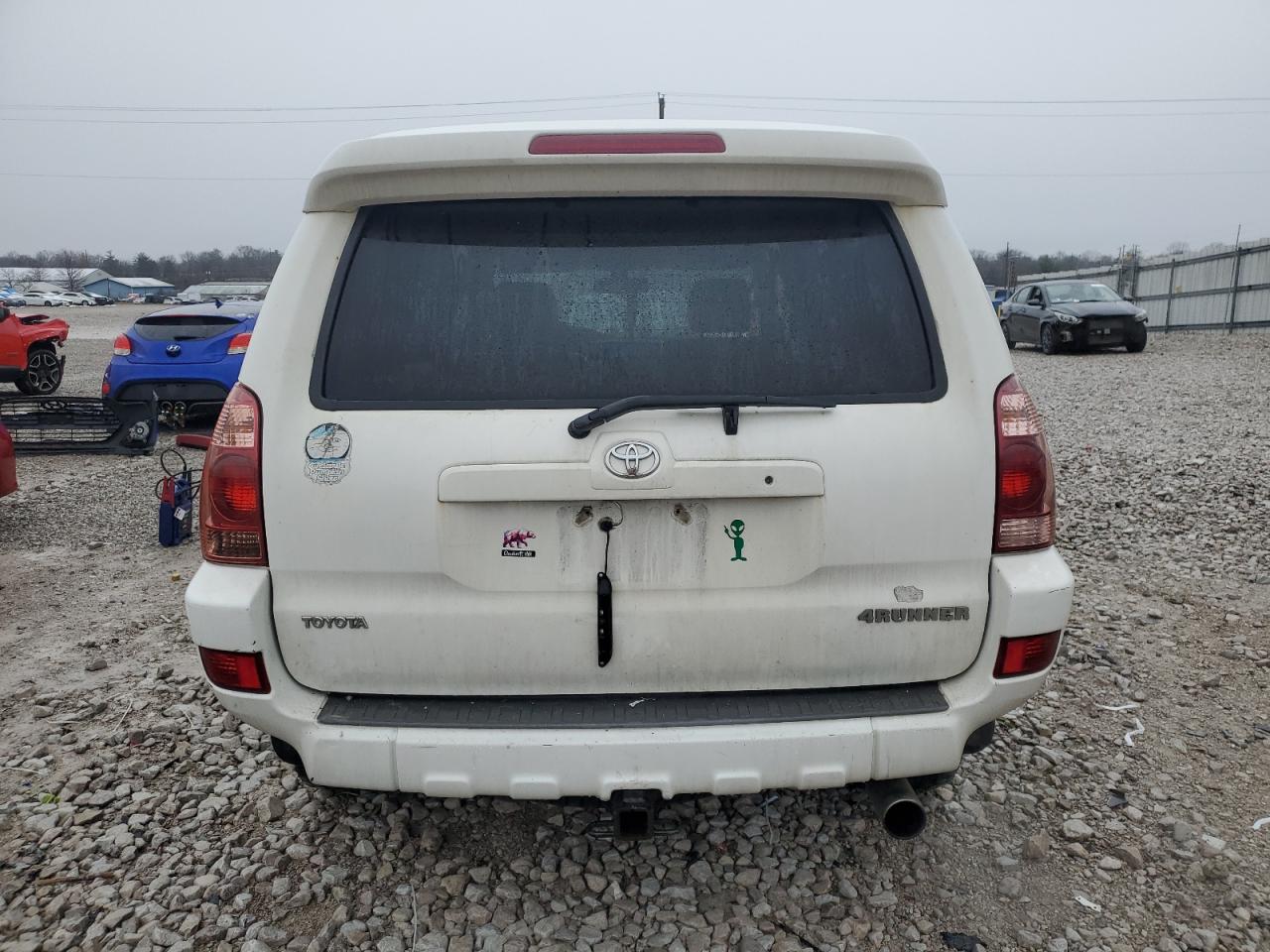 2005 Toyota 4Runner - Image 6