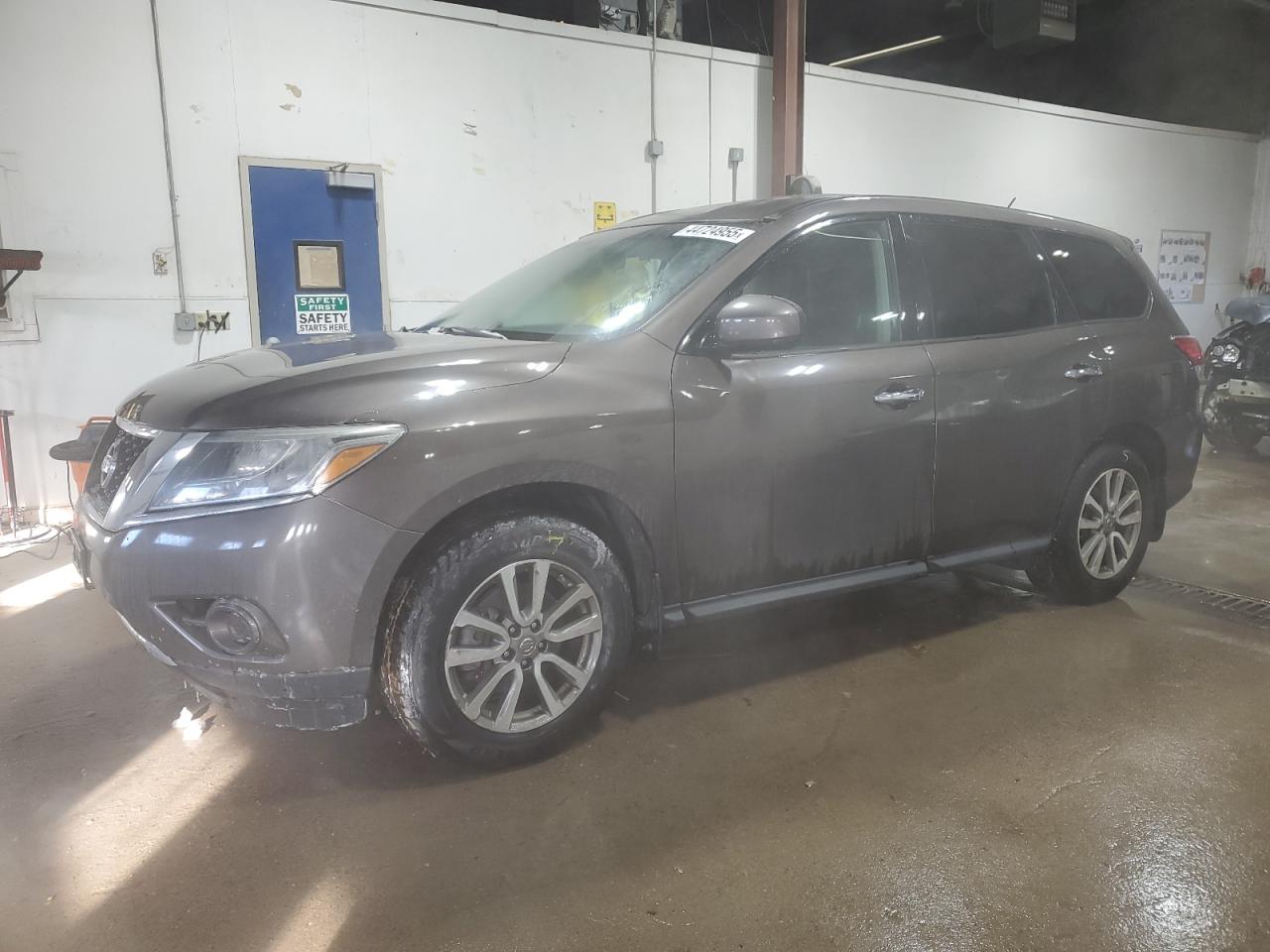 2015 Nissan Pathfinder - Image 1
