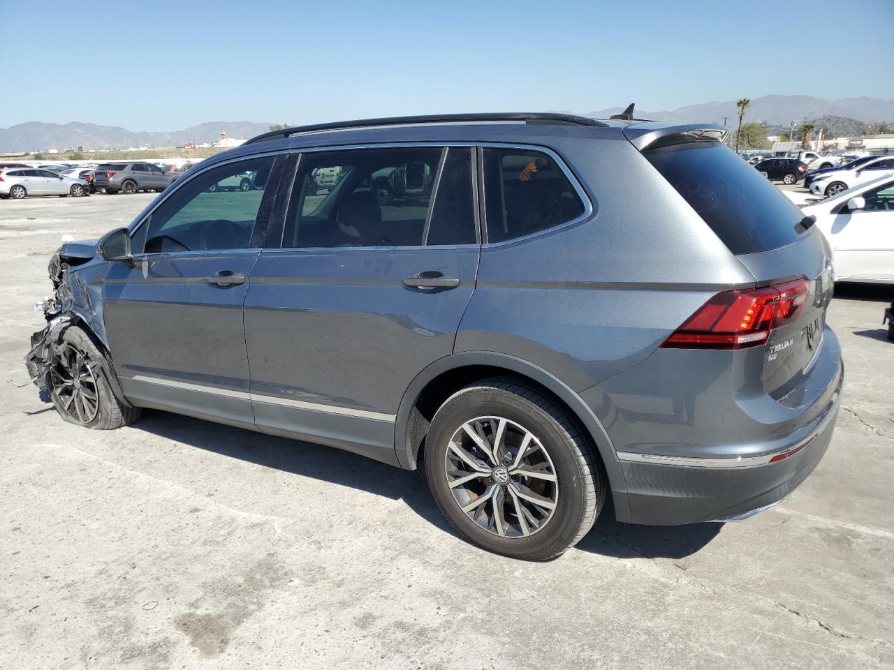 2020 Volkswagen Tiguan - Image 2