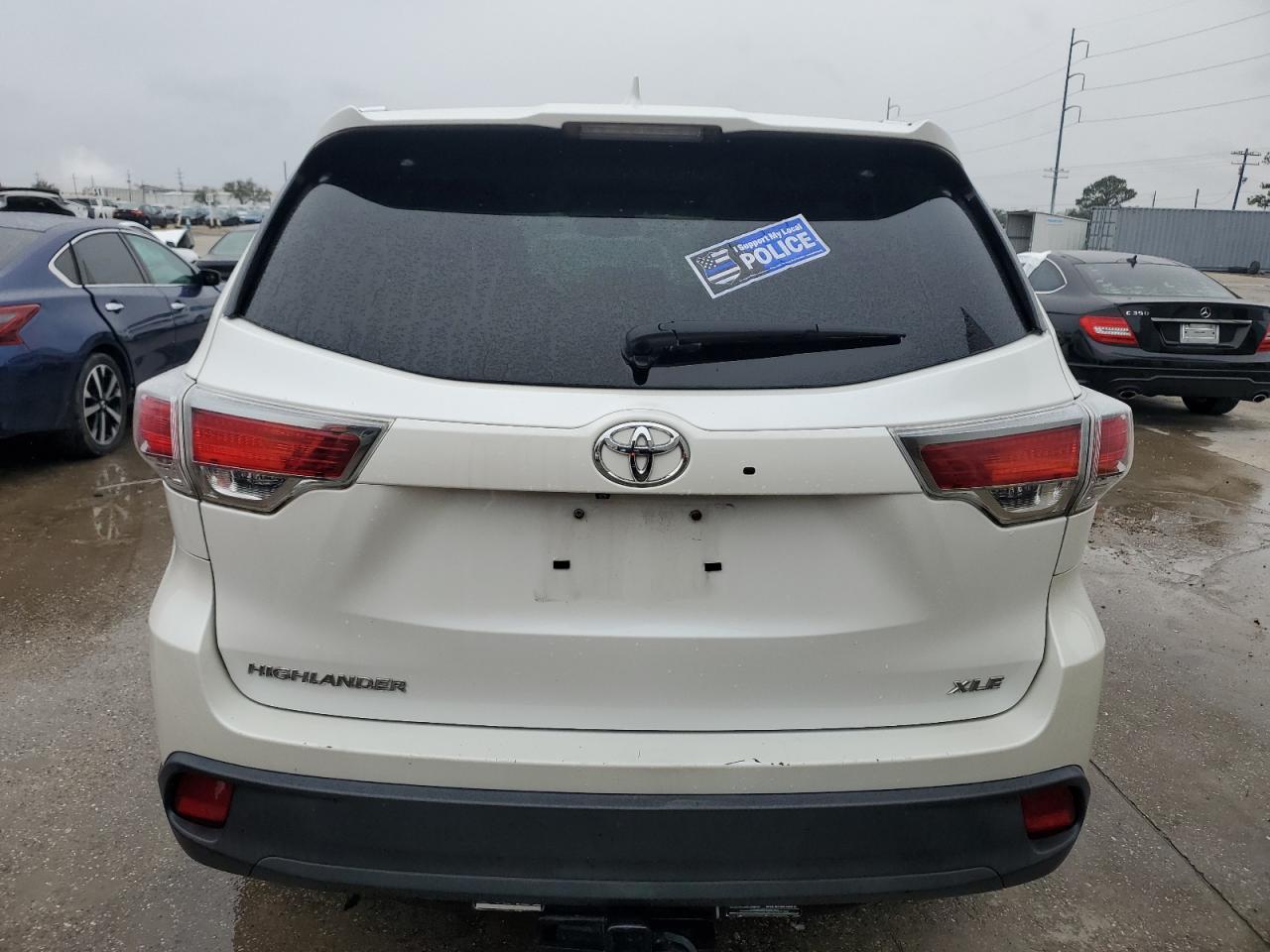 2016 Toyota Highlander - Image 6
