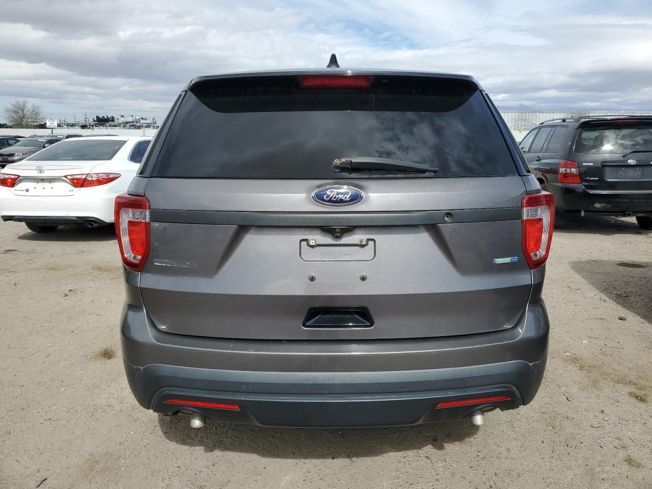 2016 Ford Explorer - Image 6