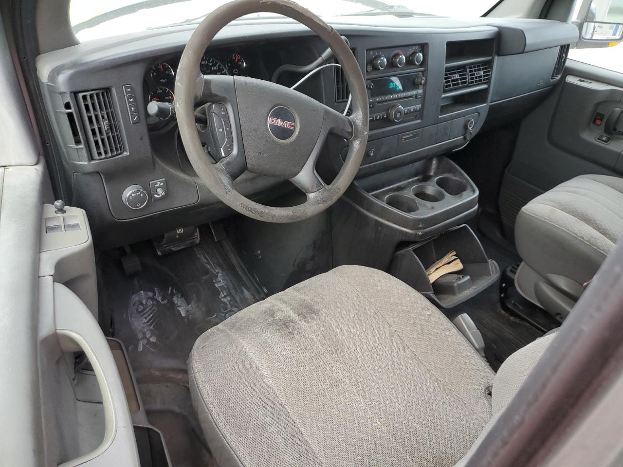 2012 GMC Savana - Image 8