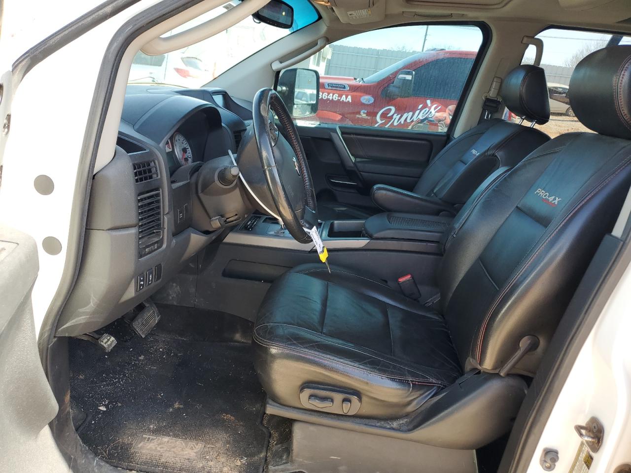 2011 Nissan Titan - Image 7