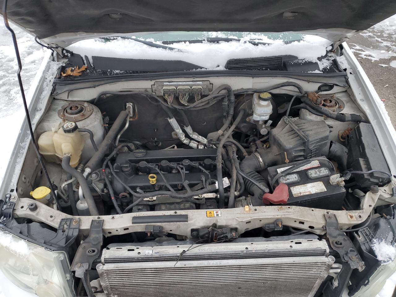 2009 Ford Escape - Image 12
