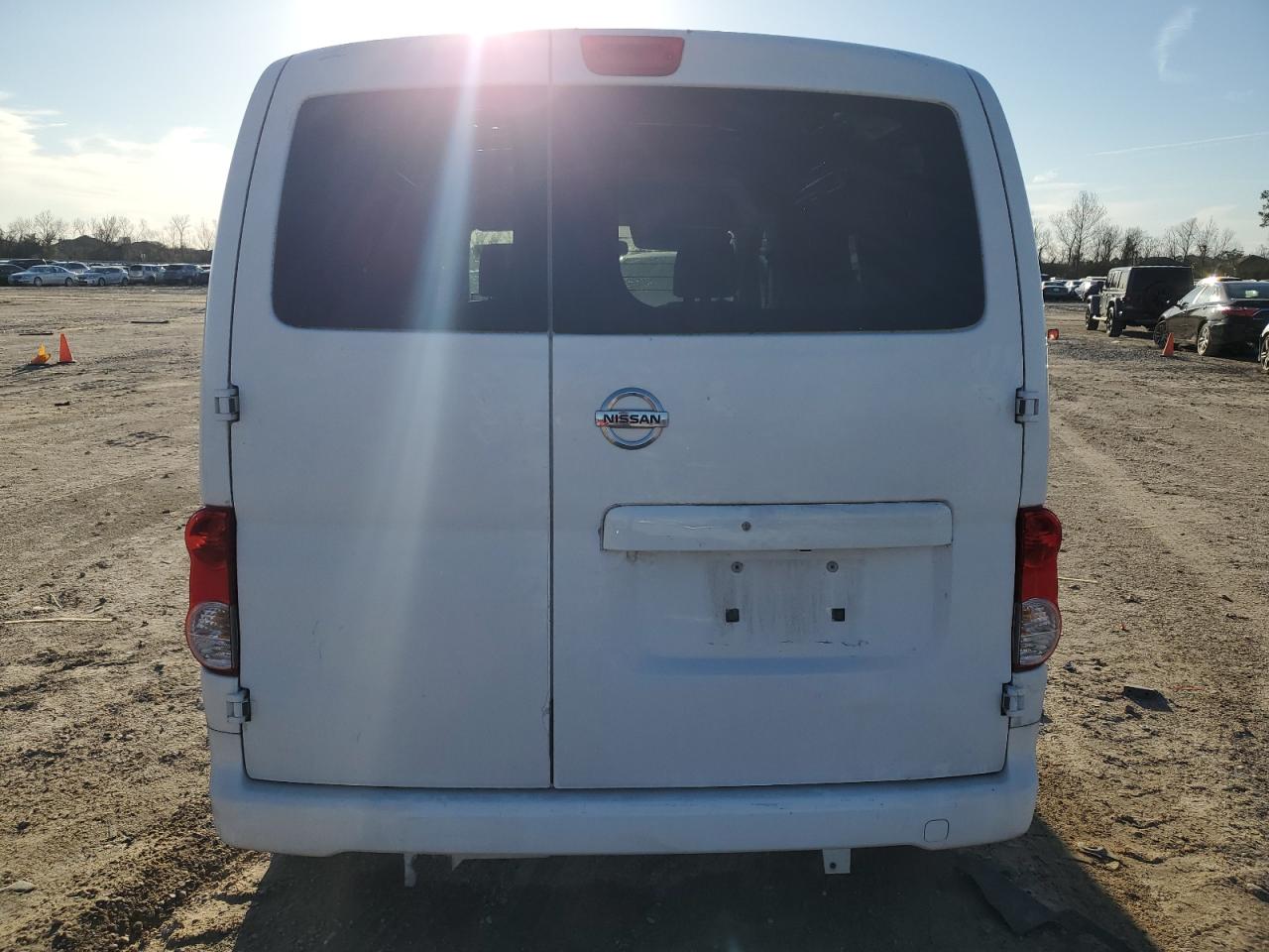 2015 Nissan NV - Image 6
