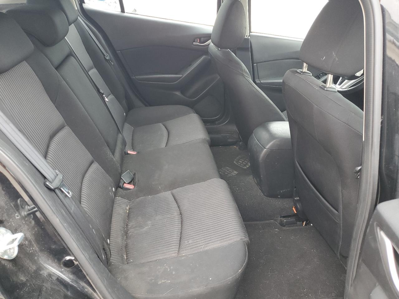 2014 Mazda 3 - Image 10